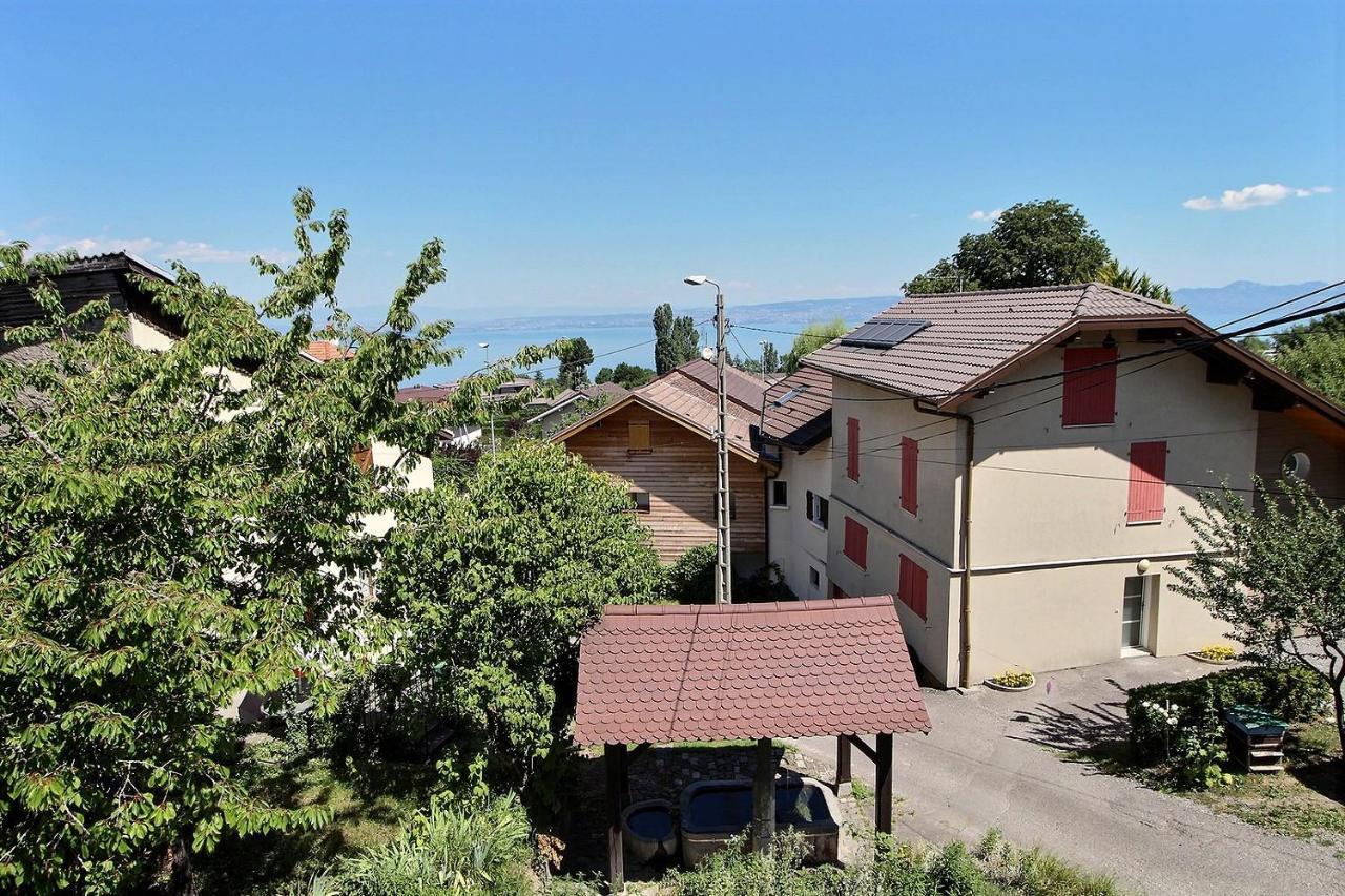 Apt type 3 en Duplex sur EVIAN les Bains vue lac Extérieur photo